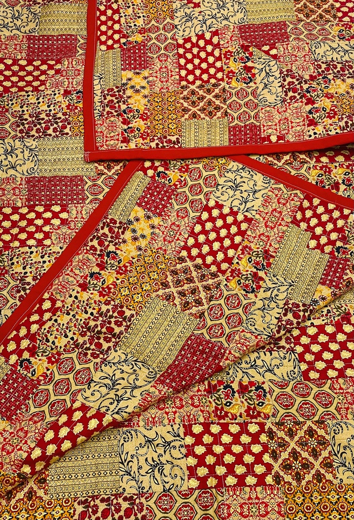 Red Floral Patch Printed Quilt